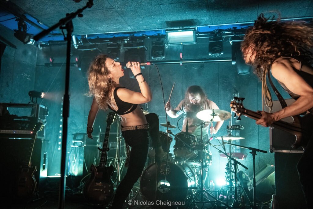 Aline en concert avec Përl