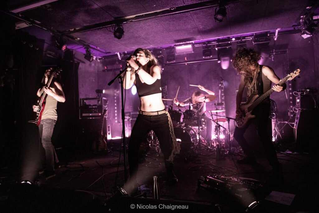 Aline en concert avec Përl